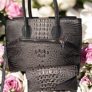 Chic Crocodile-Embossed Satchel in Charcoal